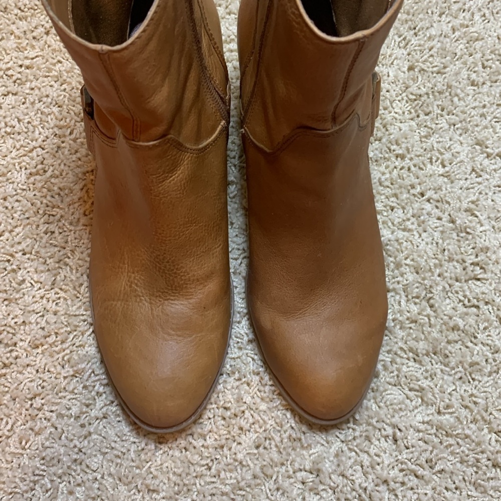 NINE WEST HERE WE GOO LEATHER UPPER BUCKLEGOLD HARDWARE SZ 7.5 tan cowboy boot - Picture 4 of 15